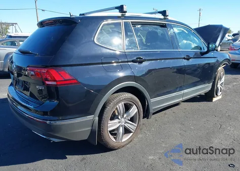2021 Volkswagen Tiguan 2.0T Se/2.0T Se R-Line Black/2.0T Sel из США, поврежденный, VIN 3VV2B7AX1MM075768